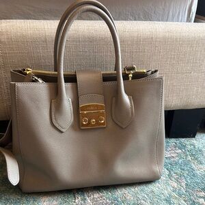 Elegant Furla Gray Leather Handbag